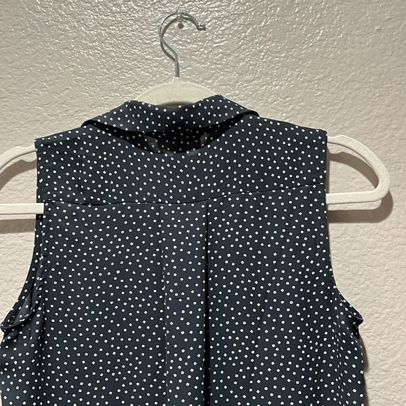 Ann Taylor LOFT anchor print Sleeveless Blouse V Neck Career Business Size XS - Picture 8 of 8